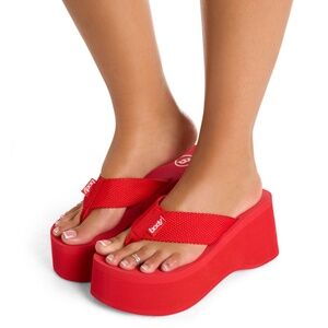 Body by Raven Tracy Platform flip flops red woven strap Womens 11 Fits 41 NIB